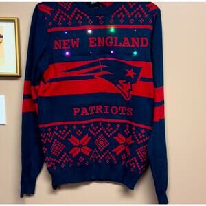 New England Patriots Men,s Navy/Red
Light Up Sweater Size Small